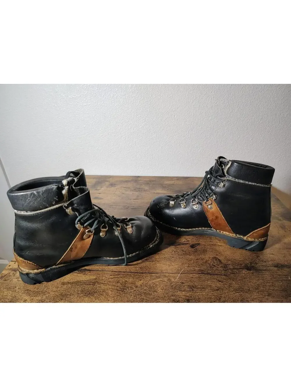 Vintage Kastinger Skiing Mountaineering Hiking Boots Women 8 Men 6 Made in Italy